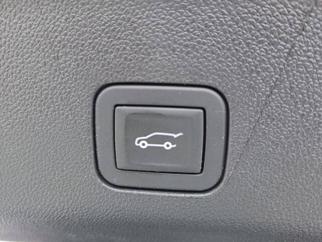 Used 2026 Chevrolet Tahoe Premier RWD image 14