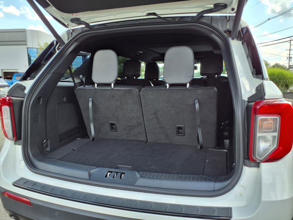 Certified 2023 Ford Explorer ST-Line w/ Class IV Trailer Tow Package image 11