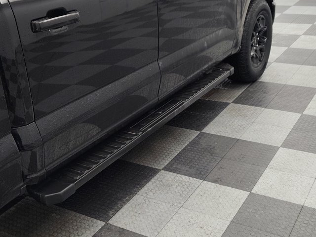 Certified 2024 Ford F150 XLT w/ XLT Black Appearance Package AWD/4WD image 15