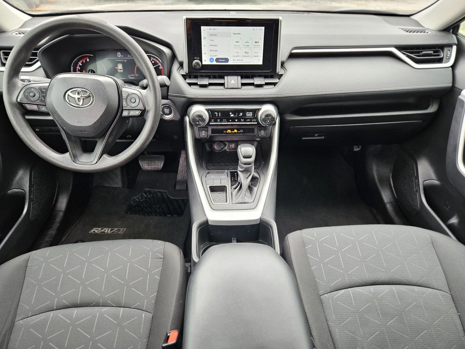 Used 2023 Toyota RAV4 XLE image 15