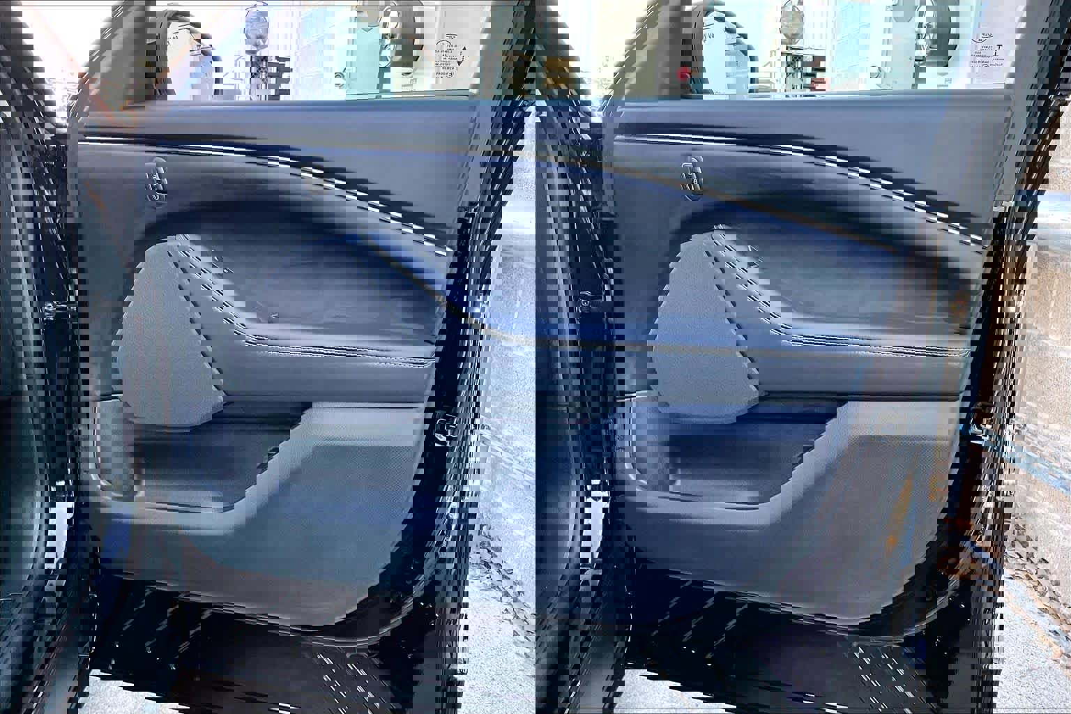 Certified 2025 Ford Mustang Mach-E Select w/ Comfort Package Lite image 30