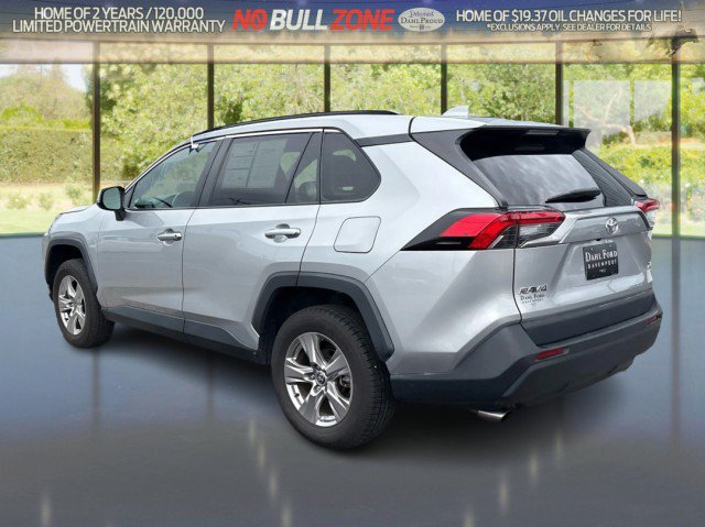 Used 2023 Toyota RAV4 XLE AWD/4WD image 3