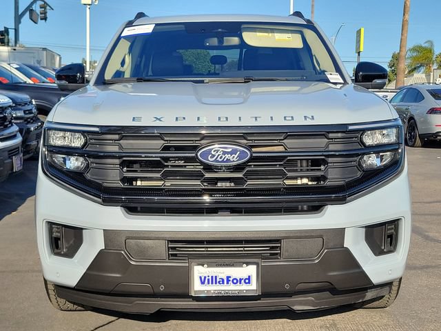 Certified 2025 Ford Expedition Active AWD/4WD image 26
