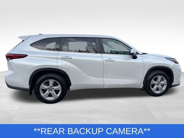 Used 2023 Toyota Highlander L image 5