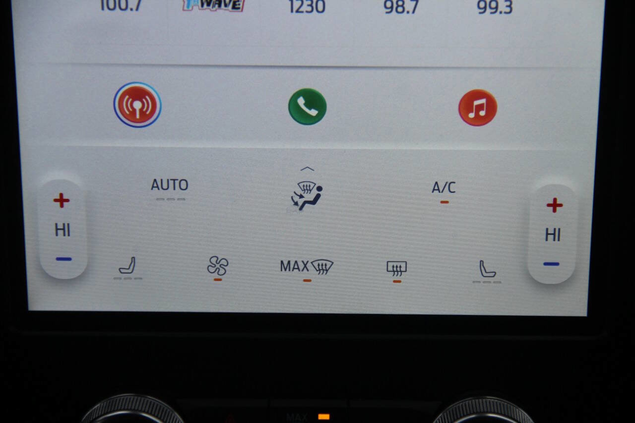 Certified 2024 Ford Edge SEL image 21