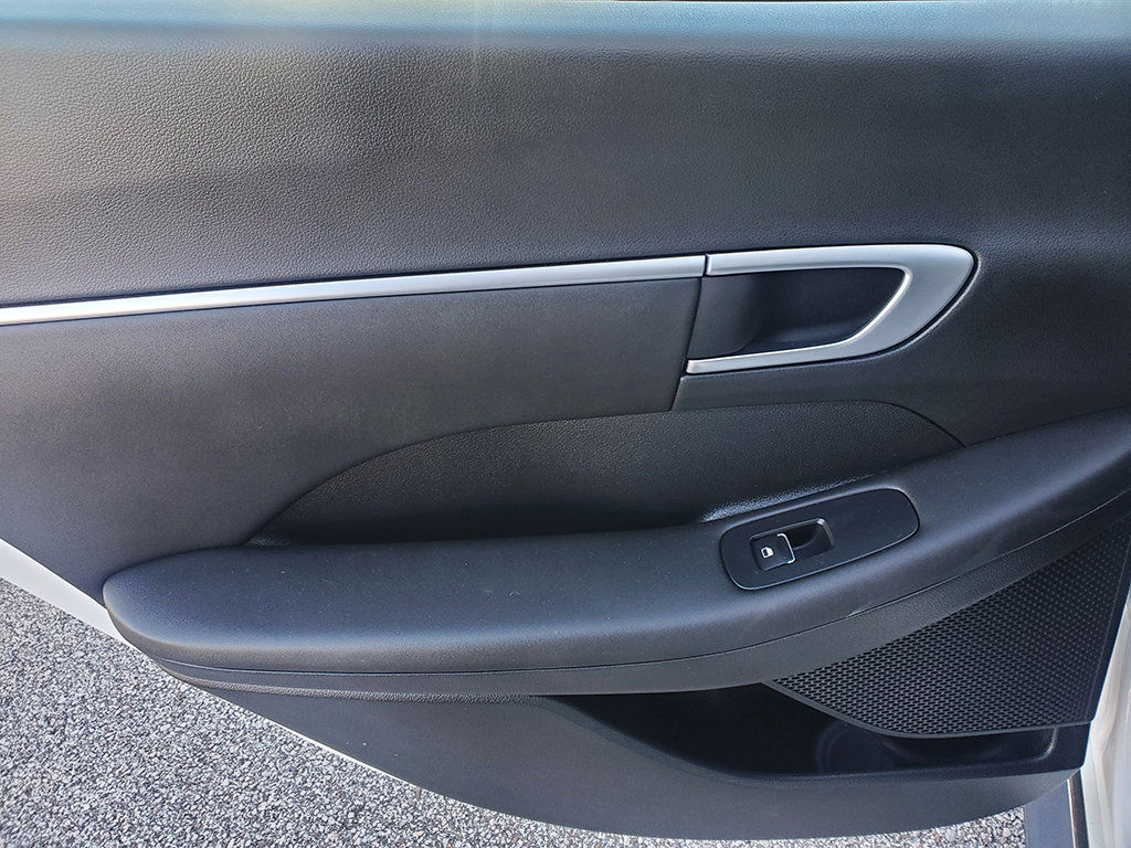Used 2024 Hyundai Sonata SEL AWD/4WD image 13