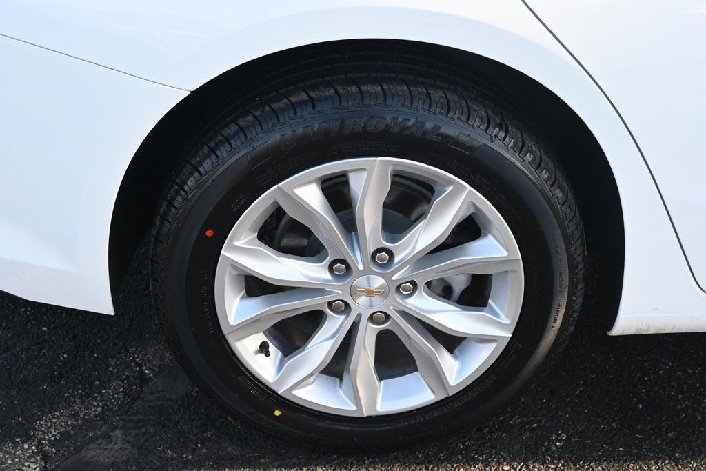 Used 2024 Chevrolet Malibu LT image 15