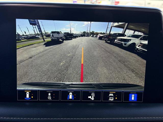 Used 2022 GMC Yukon XL SLT w/ SLT Premium Package image 28