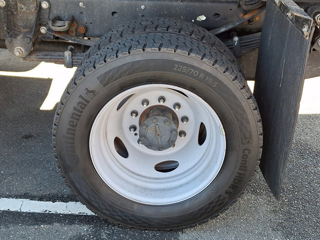 Certified 2025 Ford F550 L Pack Mason Dump w/ XL Chrome Package image 30