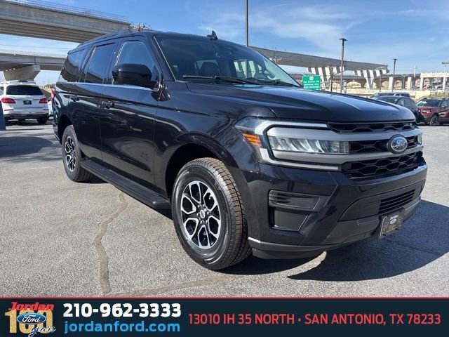 Certified 2024 Ford Expedition XLT image 5