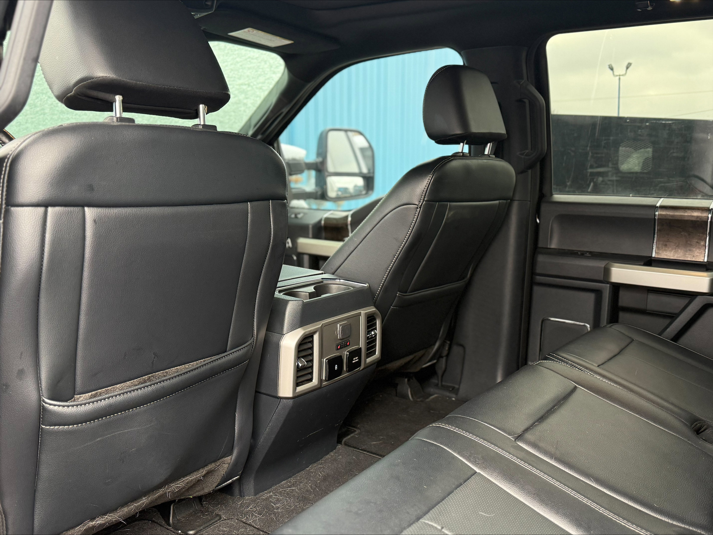 Certified 2022 Ford F250 Lariat w/ Black Appearance Package image 7