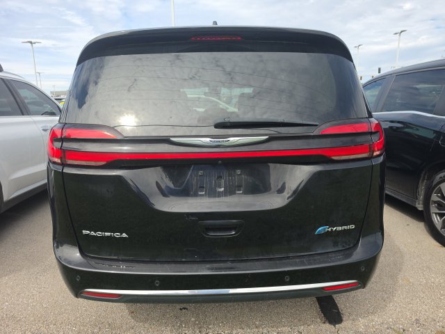 Used 2024 Chrysler Pacifica Limited FWD image 3