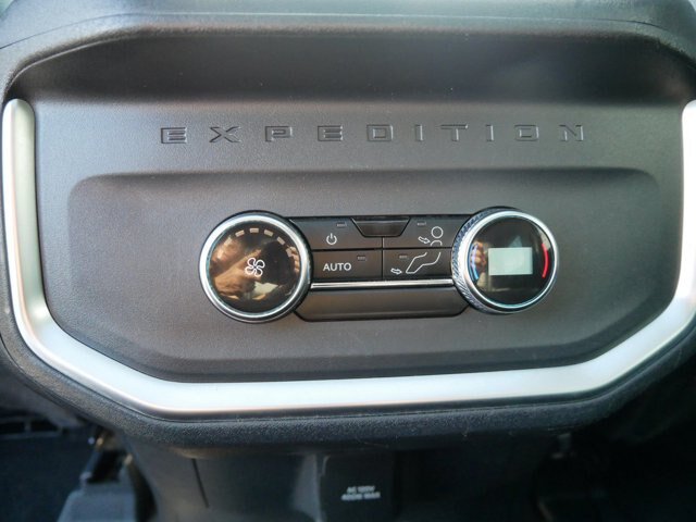 Certified 2025 Ford Expedition Max Active AWD/4WD image 16
