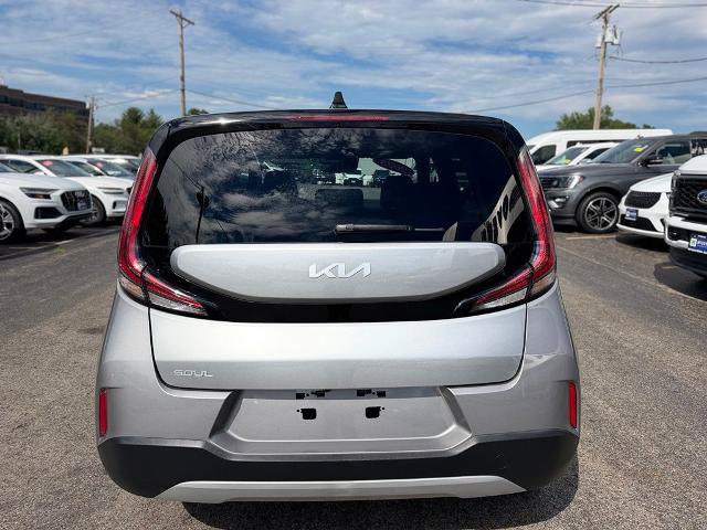 Used 2025 Kia Soul LX w/ LX Technology Package FWD image 7