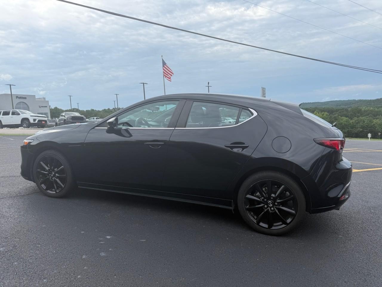 Used 2024 MAZDA MAZDA3 s FWD image 2