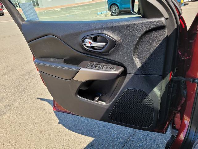 Used 2020 Jeep Cherokee Latitude FWD image 27