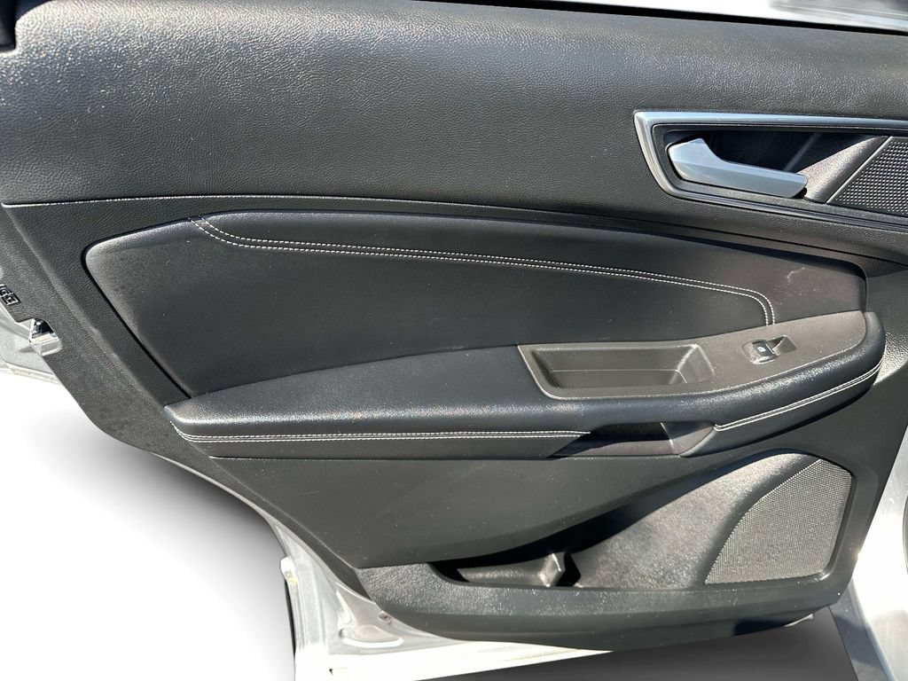 Certified 2023 Ford Edge Titanium AWD/4WD image 11