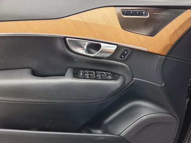 Used 2022 Volvo XC90 T5 Momentum AWD/4WD image 29