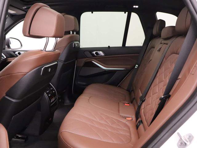 Used 2026 BMW X5 sDrive40i image 32