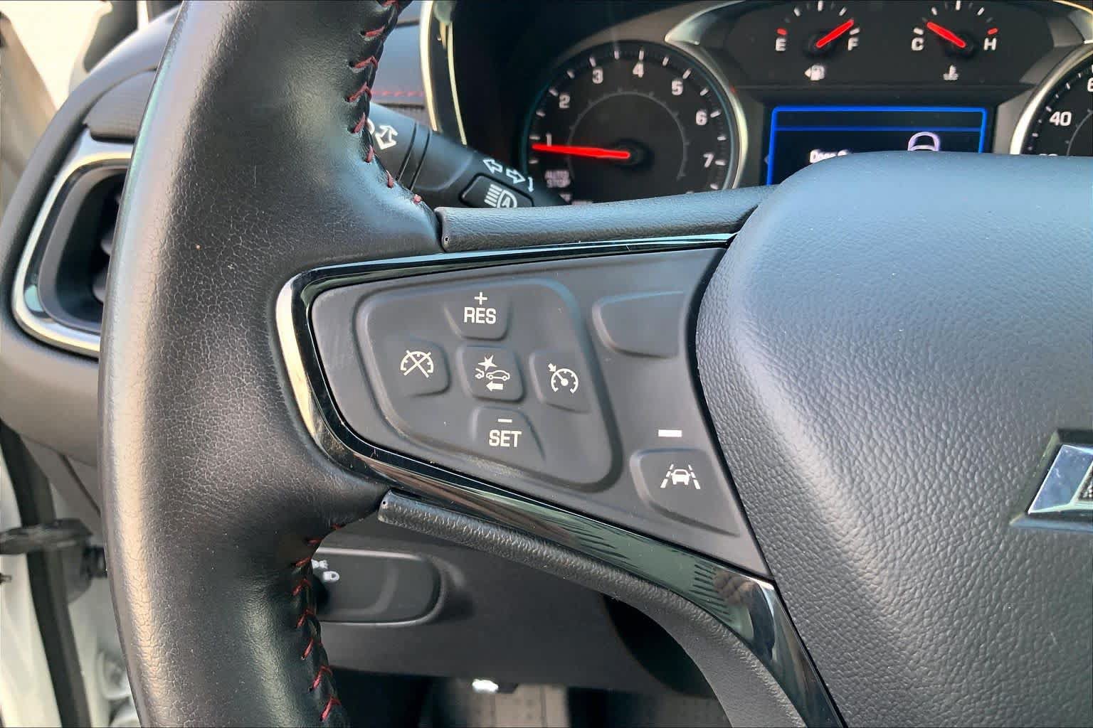 Used 2022 Chevrolet Equinox RS w/ LPO, Floor Liner Package FWD image 22