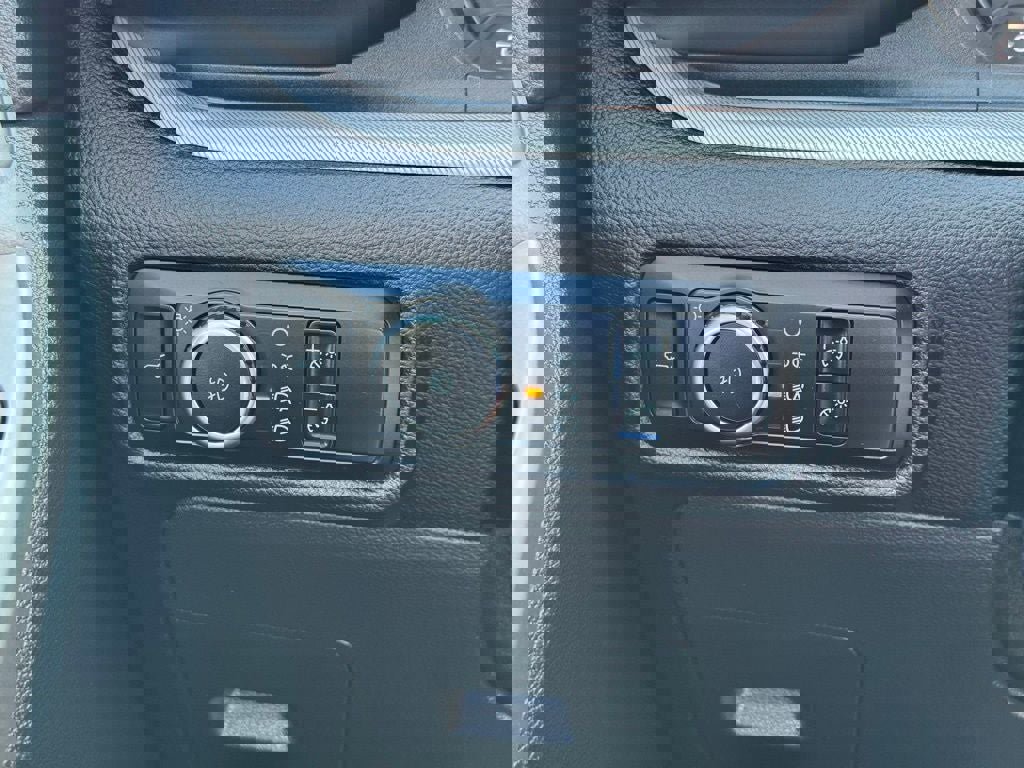 Certified 2023 Ford Explorer XLT w/ Equipment Group 202A image 33