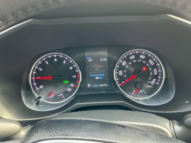 Used 2020 Toyota RAV4 XLE Premium image 14