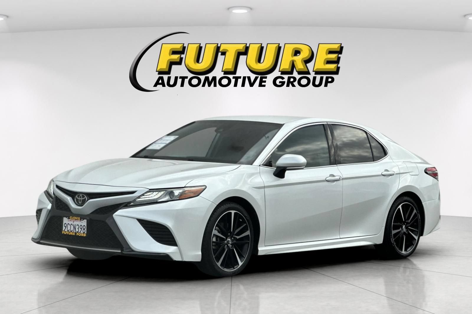 Used 2019 Toyota Camry XSE FWD image 7