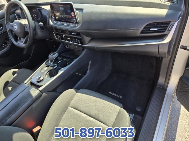 Used 2025 Nissan Rogue SV AWD/4WD image 18