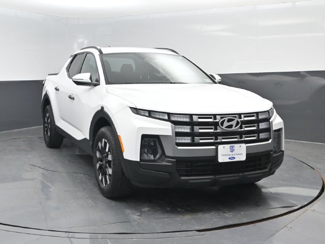 Used 2025 Hyundai Santa Cruz SEL AWD/4WD image 2