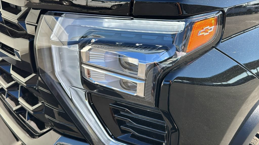 Used 2026 Chevrolet Silverado 2500 ZR2 w/ LPO, Dark Essentials Package image 7