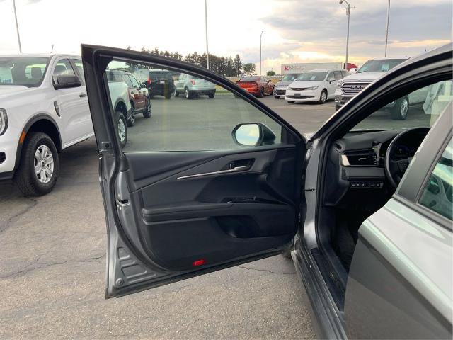 Used 2025 Toyota Camry SE w/ Convenience Package FWD image 20
