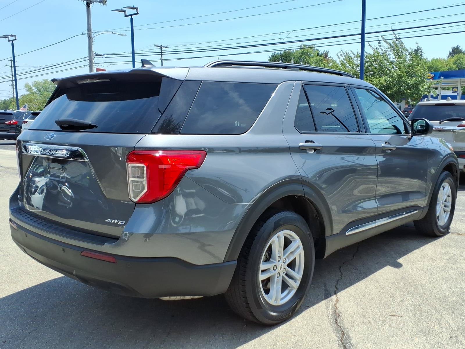 Certified 2023 Ford Explorer XLT AWD/4WD image 4