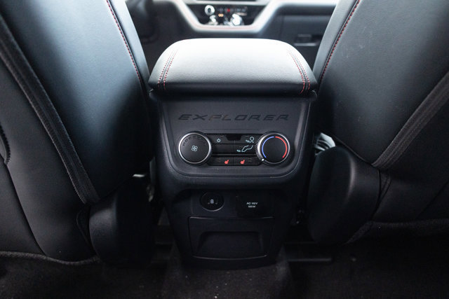 Certified 2025 Ford Explorer ST-Line w/ Premium Package image 9