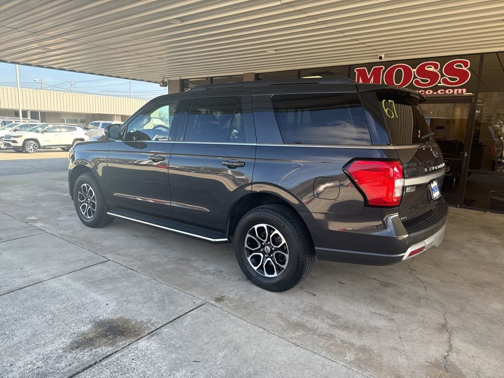 Certified 2023 Ford Expedition XLT image 6