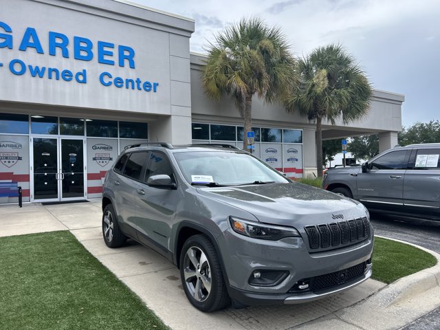 Used 2021 Jeep Cherokee Limited w/ Elite Package FWD image 2