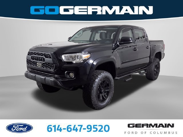 Used 2020 Toyota Tacoma SR5 AWD/4WD image 1