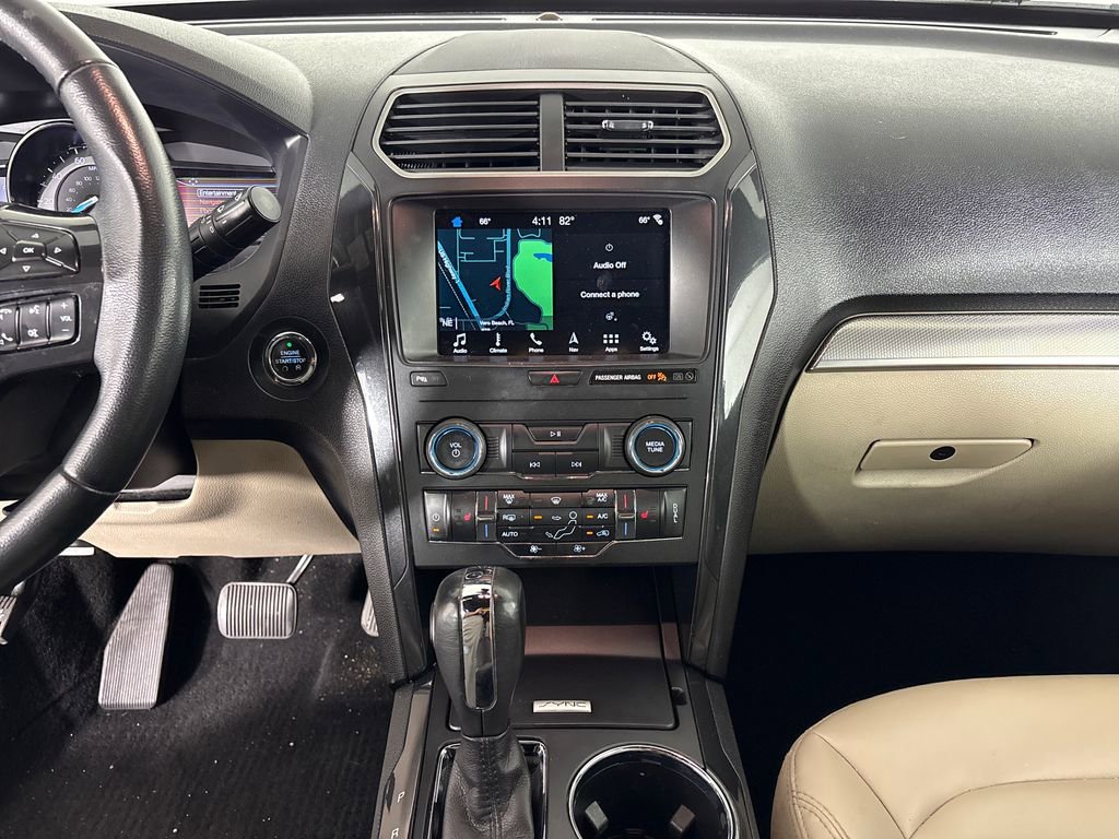 Certified 2019 Ford Explorer XLT w/ Equipment Group 202A AWD/4WD image 30