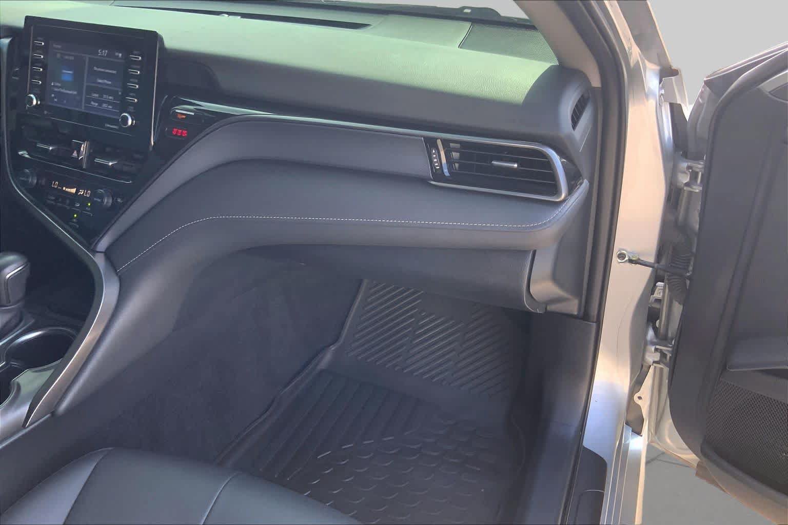 Used 2024 Toyota Camry SE FWD image 17