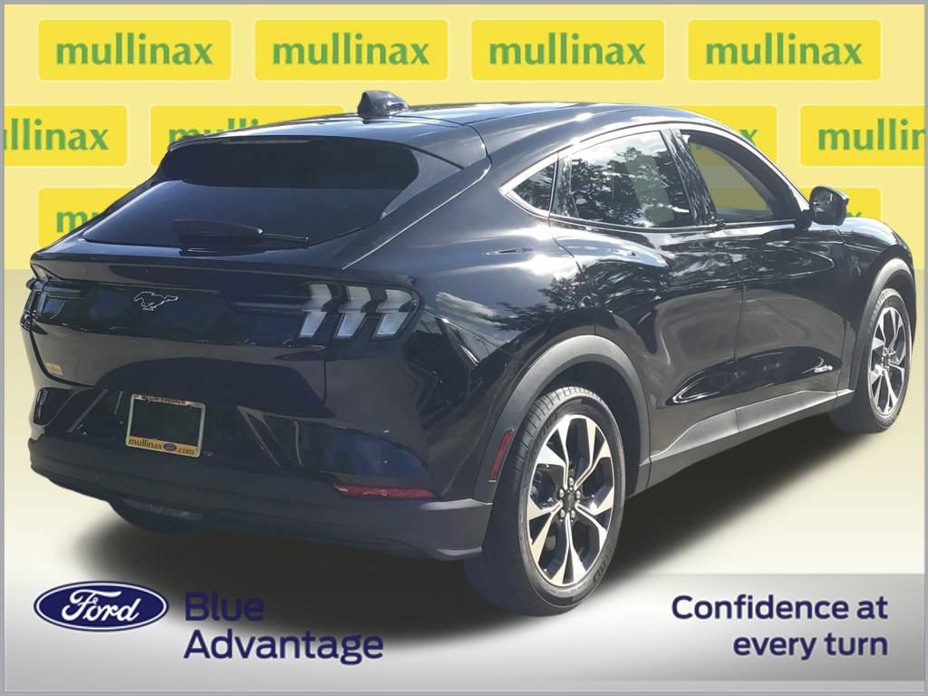 Certified 2025 Ford Mustang Mach-E Select image 3