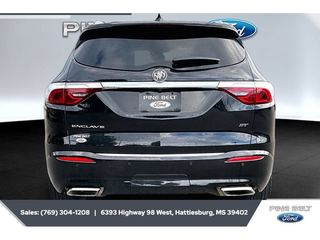 Used 2023 Buick Enclave Essence w/ Experience Buick Package FWD image 4