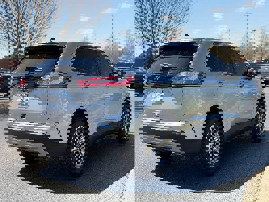 Certified 2022 Ford Edge SEL w/ Convenience Package image 4