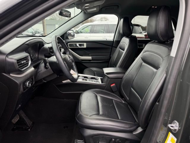 Certified 2023 Ford Explorer XLT w/ Equipment Group 202A image 2
