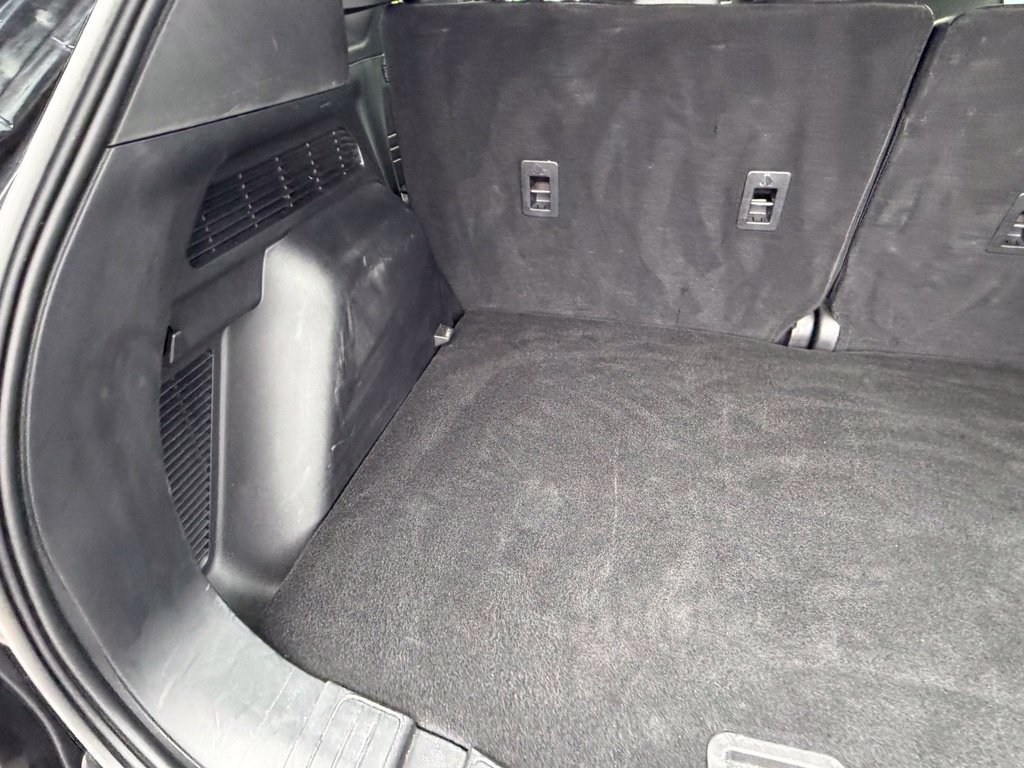 Certified 2025 Ford Escape Platinum AWD/4WD image 42