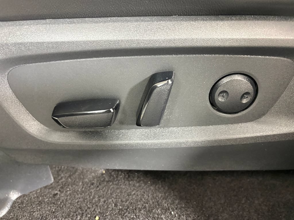 Used 2024 Nissan Pathfinder Rock Creek AWD/4WD image 13