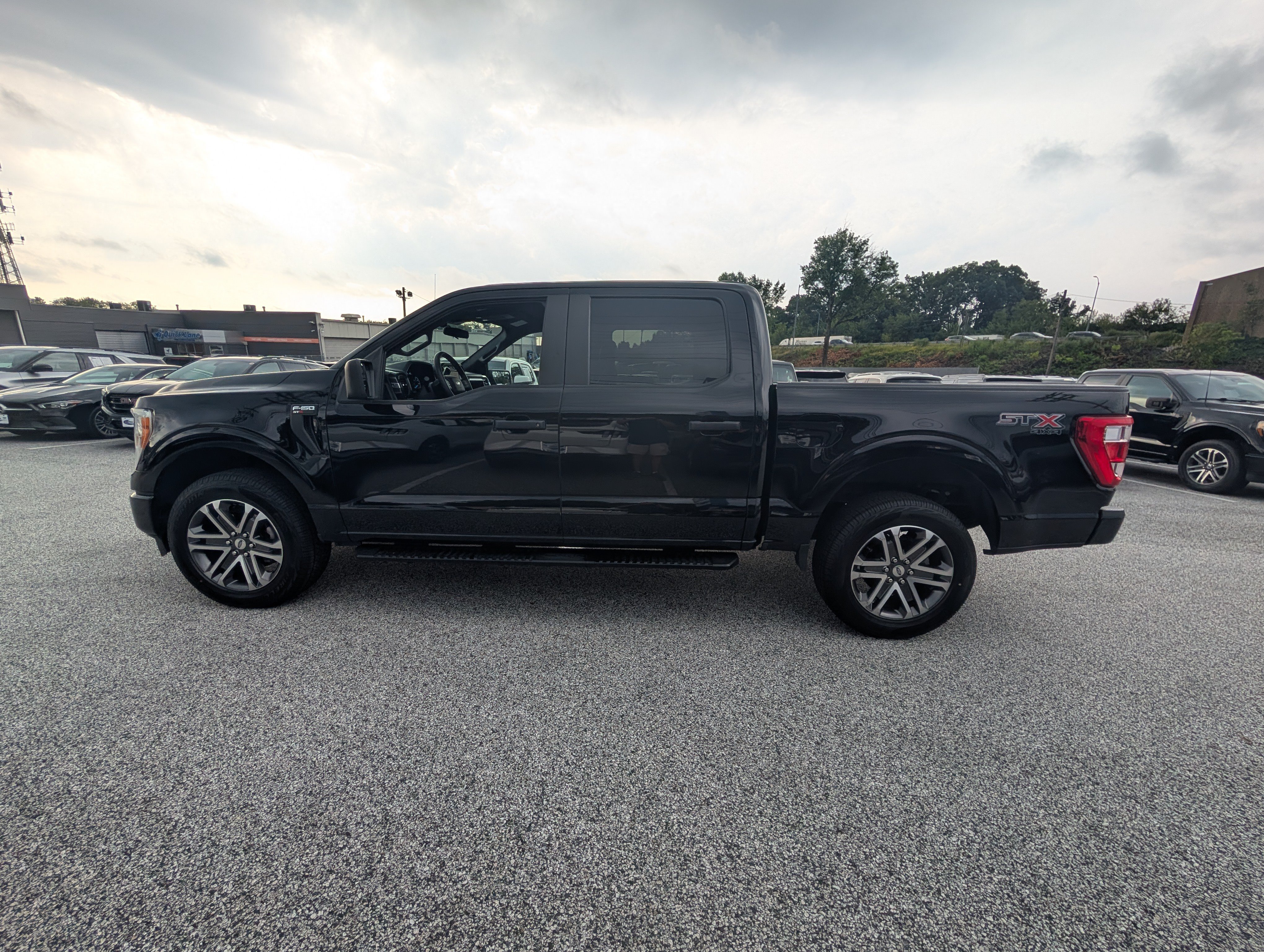 Certified 2021 Ford F150 XL w/ STX Appearance Package AWD/4WD image 3