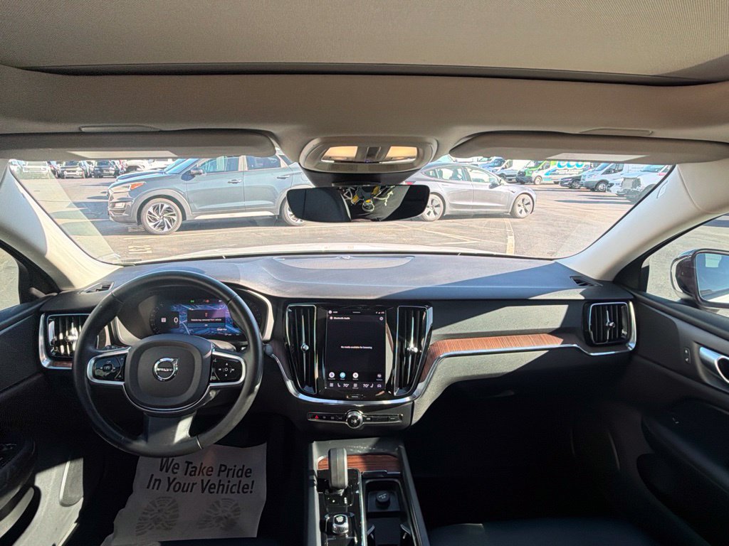 Used 2024 Volvo S60 B5 Plus AWD/4WD image 19
