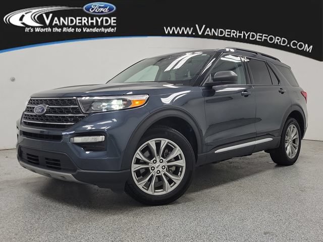 Certified 2024 Ford Explorer XLT w/ Equipment Group 202A