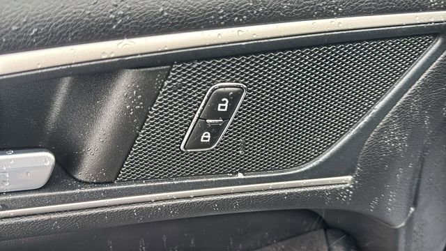 Certified 2023 Ford Edge ST-Line image 12