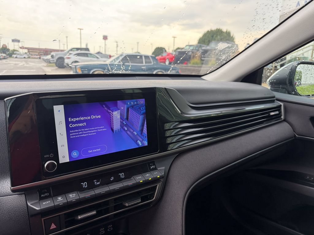 Used 2025 Toyota Camry LE FWD image 18