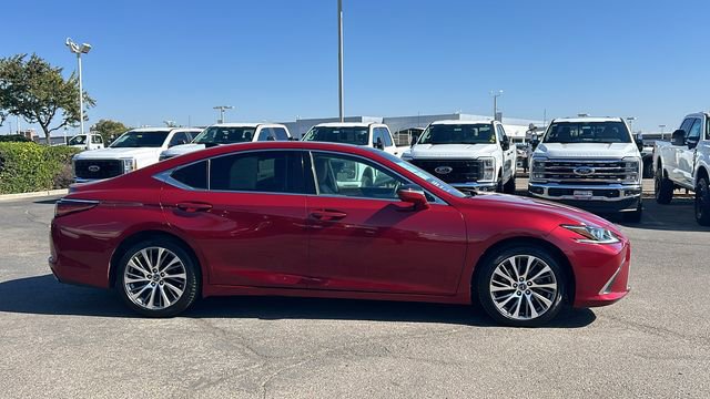 Used 2019 Lexus ES 350 350 Luxury image 2